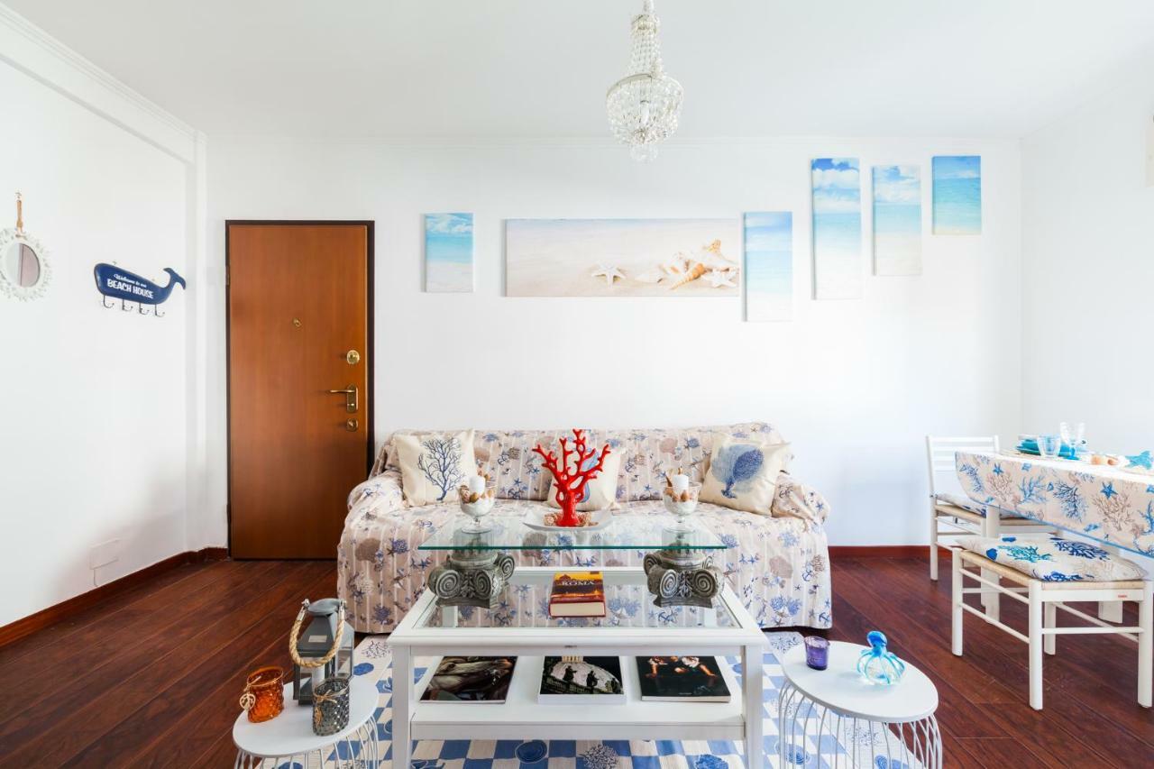Titty Beach House Санта-Маринелла Экстерьер фото